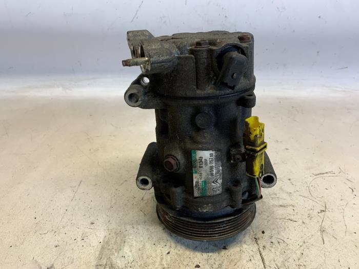 Usagé Pompe clim Peugeot 207/207+ (WA/WC/WM) 1.6 16V VTi Prix € 63,00 Règlement à la marge proposé par Reclycar De Boer BV