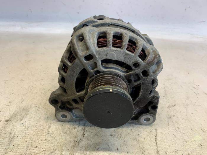 Begagnade Dynamo Volkswagen Up! (121) 1.0 12V EcoFuel Pris € 42,00 Marginaltabell erbjuds av Reclycar De Boer BV
