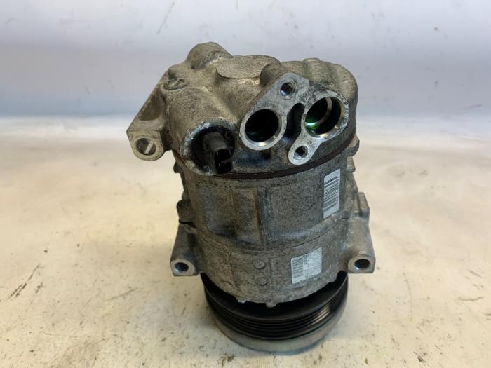 Usagé Pompe clim Fiat Grande Punto (199) 1.4 Prix € 52,50 Règlement à la marge proposé par Reclycar De Boer BV