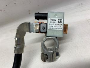 Batterisensor från en BMW 1 serie (F21) 116i 1.6 16V 2014