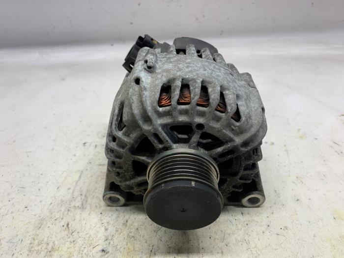 Begagnade Dynamo Peugeot 308 (L3/L8/LB/LH/LP) 1.2 12V VTi PureTech 82 Pris € 49,35 Marginaltabell erbjuds av Reclycar De Boer BV