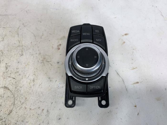 Used On-board computer controller BMW 1 serie (F21) 116i 1.6 16V Price € 36,75 Margin scheme offered by Reclycar De Boer BV