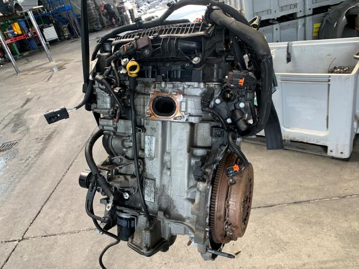 Engine from a Peugeot 208 I (CA/CC/CK/CL) 1.2 Vti 12V PureTech 82 2017