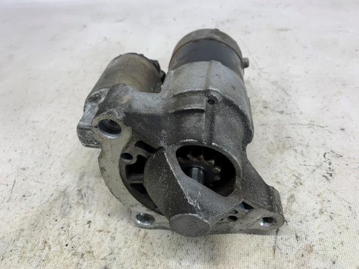 Begagnade Startmotor Peugeot 307 CC (3B) 2.0 16V Pris € 23,10 Marginaltabell erbjuds av Reclycar De Boer BV