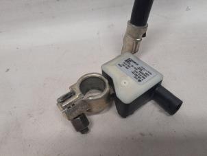 Batterisensor från en Audi A5 Sportback (8TA) 2.0 TFSI 16V 2010