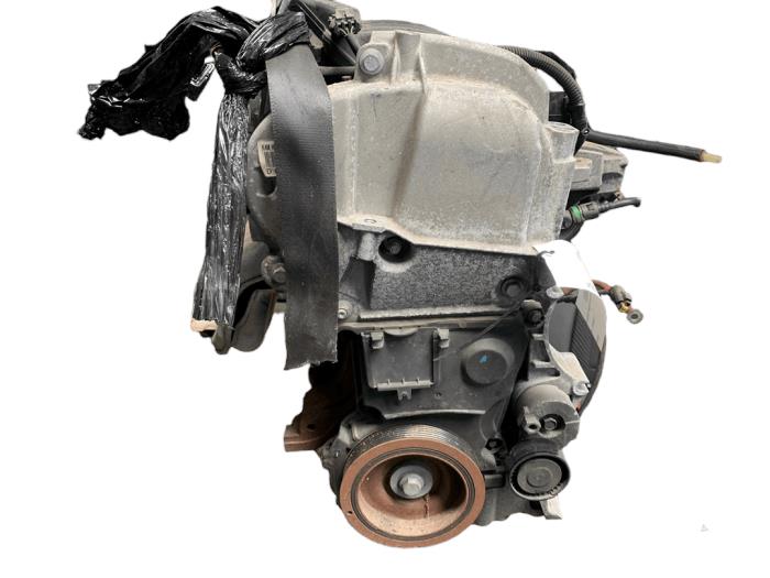 Used Engine Dacia Duster (HS) 1.6 16V Price € 1.312,50 Margin scheme offered by Reclycar De Boer BV