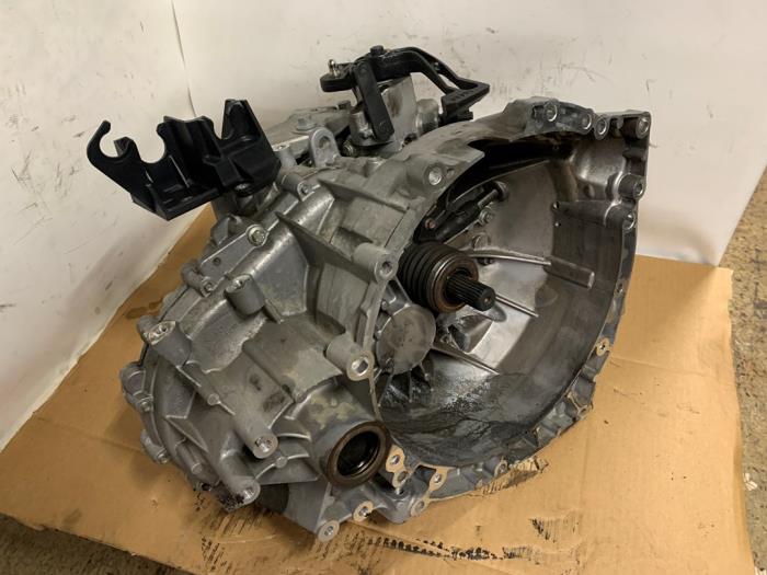 Gebrauchte Getriebe Volvo V40 (MV) 2.0 D2 16V Preis € 525,00 Margenregelung angeboten von Reclycar De Boer BV