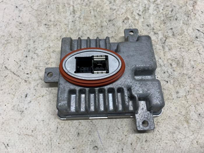 Używane Starter ksenonowy BMW 3 serie (E90) 318i 16V Cena € 40,95 Procedura marży oferowane przez Reclycar De Boer BV