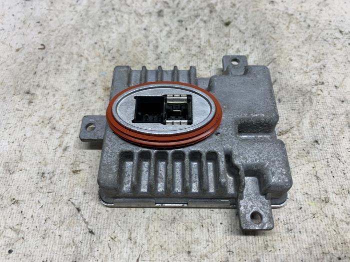 Używane Starter ksenonowy BMW 3 serie (E90) 318i 16V Cena € 40,95 Procedura marży oferowane przez Reclycar De Boer BV