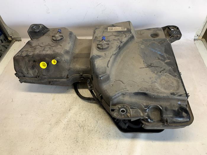 Gebrauchte Adblue Tank Seat Tarraco 2.0 TDI 150 16V Preis € 207,90 Margenregelung angeboten von Reclycar De Boer BV