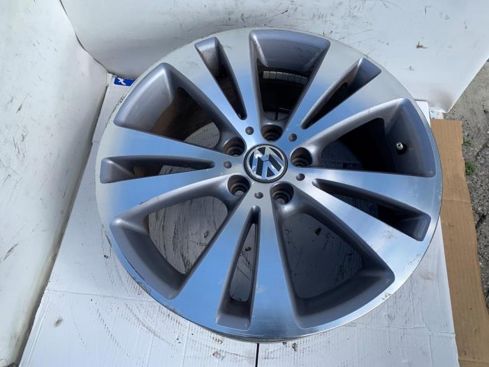 Używane Obrecz Volkswagen Eos (1F7/F8) 2.0 FSI 16V Cena € 80,85 Procedura marży oferowane przez Reclycar De Boer BV
