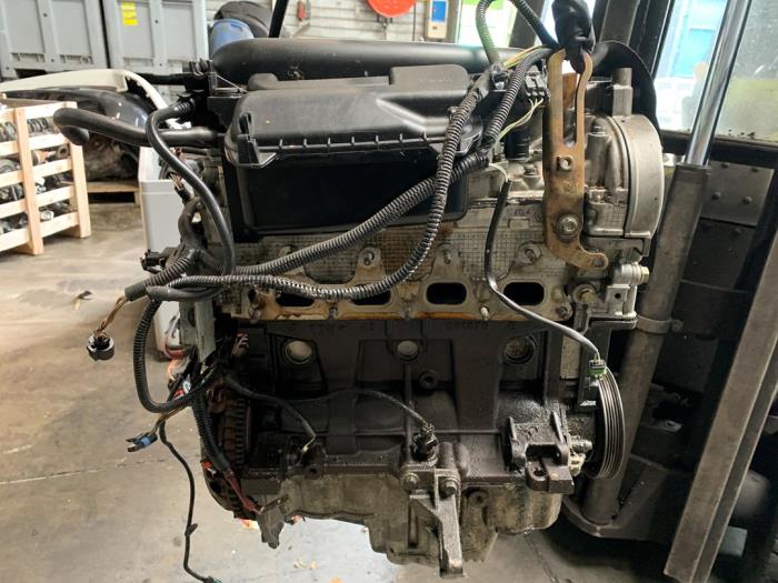 Gebrauchte Motor Renault Scénic II (JM) 1.6 16V Preis € 210,00 Margenregelung angeboten von Reclycar De Boer BV
