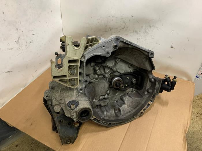 Usagé Boîte de vitesse Peugeot 207/207+ (WA/WC/WM) 1.4 16V Prix € 210,00 Règlement à la marge proposé par Reclycar De Boer BV