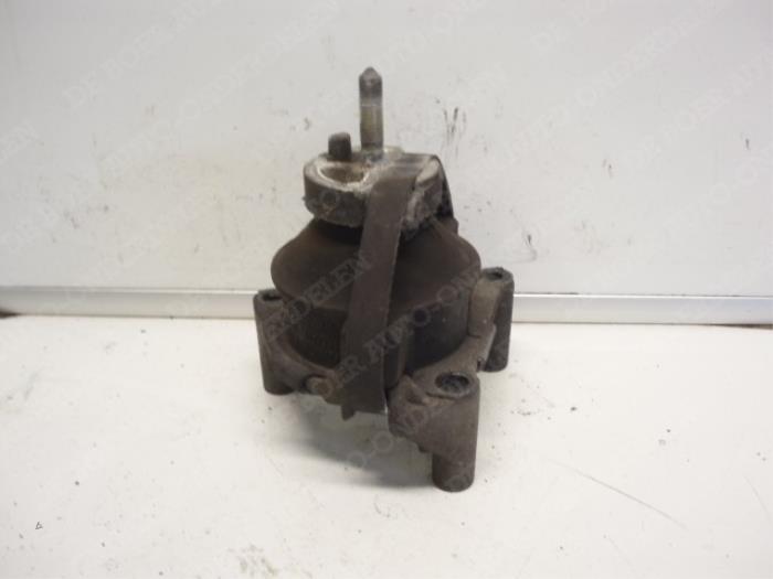 Used Engine mount Saab 9-5 (YS3E) 2.3t 16V Price € 15,75 Margin scheme offered by Reclycar De Boer BV
