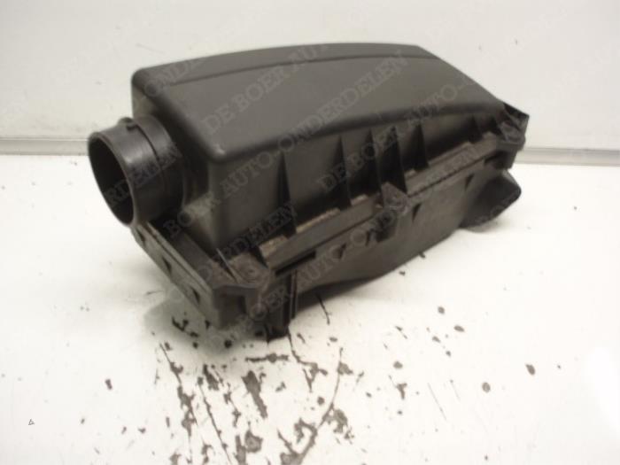 Begagnade Luftfilterhus Ford Mondeo III 1.8 16V Pris € 26,25 Marginaltabell erbjuds av Reclycar De Boer BV