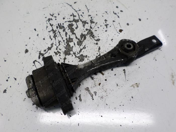 Used Engine mount Seat Leon (1M1) 1.9 TDI 110 Price € 15,75 Margin scheme offered by Reclycar De Boer BV