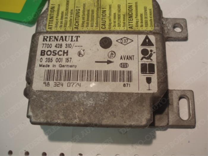 Airbag Module from a Renault Clio II Societe (SB) 1.9 D 2000