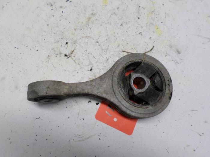 Used Engine mount Fiat Punto II (188) 1.4 16V Price € 21,00 Margin scheme offered by Reclycar De Boer BV