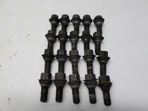 Used Set of wheel bolts Opel Astra H SW (L35) 1.4 16V Twinport Price € 21,00 Margin scheme offered by Reclycar De Boer BV