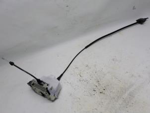 Begagnade Dörrlåsmekanism, 2-dörrars, höger Citroen C2 (JM) 1.4 HDI Pris € 21,00 Marginaltabell erbjuds av Reclycar De Boer BV