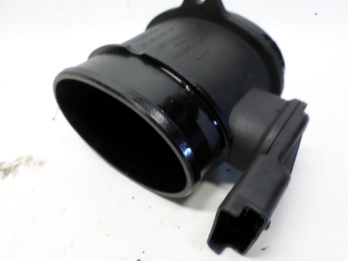 Airflow meter from a Peugeot 307 SW (3H) 1.6 HDi 16V 2005
