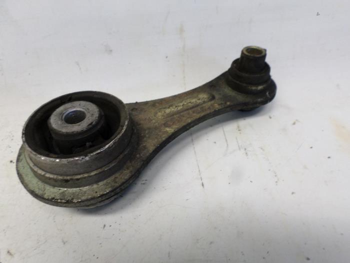 Used Engine mount Renault Kangoo (KC) 1.9 D 55 Price € 15,75 Margin scheme offered by Reclycar De Boer BV