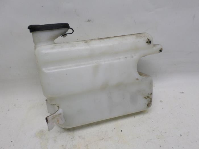 Front windscreen washer reservoir from a Renault Twingo (C06) 1.2 16V 2001