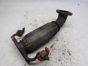 Used Exhaust front section Ford Mondeo III 1.8 16V Price € 21,00 Margin scheme offered by Reclycar De Boer BV