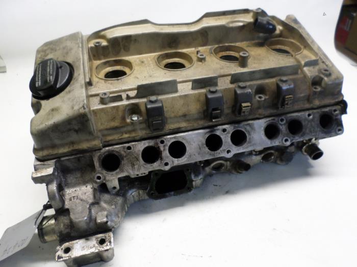 Used Mercedes C 2.2 C-220D 16V Cylinder head - OM604910