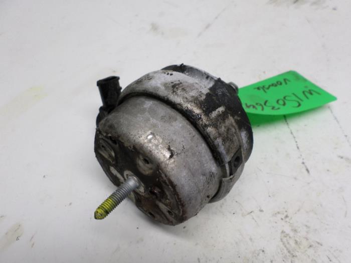 Usagé Support moteur Audi A6 Avant (C5) 2.5 TDI V6 24V Prix € 15,75 Règlement à la marge proposé par Reclycar De Boer BV
