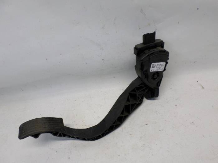 Begagnade Gaspedalsensor Peugeot 1007 (KM) 1.4 HDI Pris € 36,75 Marginaltabell erbjuds av Reclycar De Boer BV