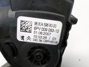 Gaspedalposition Sensor van een Peugeot 1007 (KM) 1.4 HDI 2007