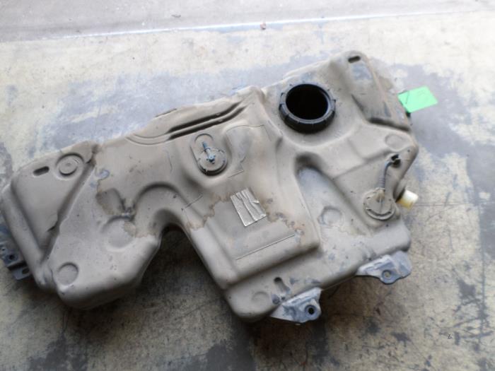 Tank from a Renault Clio III (BR/CR) 1.5 dCi 70 2006
