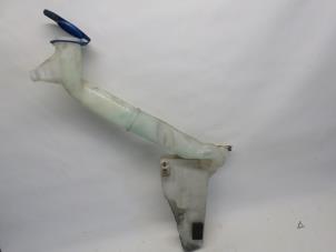 Used Front windscreen washer reservoir Seat Ibiza III (6L1) 1.9 TDI 100 Price € 21,00 Margin scheme offered by Reclycar De Boer BV