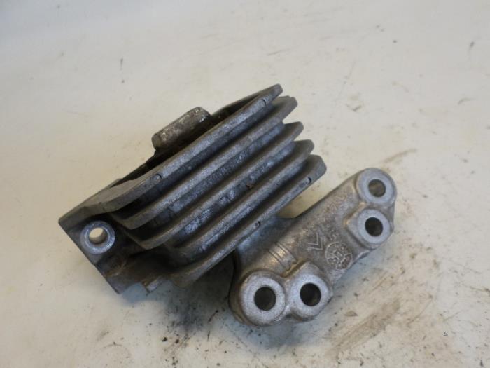Used Engine mount Peugeot 207/207+ (WA/WC/WM) 1.6 16V VTi Price € 26,25 Margin scheme offered by Reclycar De Boer BV