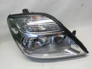 Used Headlight, right Renault Scénic I (JA) 1.6 16V Price € 26,25 Margin scheme offered by Reclycar De Boer BV