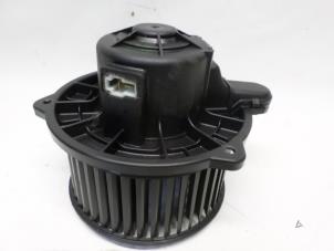 Usagé Ventilateur chauffage Kia Picanto (BA) 1.0 12V Prix € 42,00 Règlement à la marge proposé par Reclycar De Boer BV