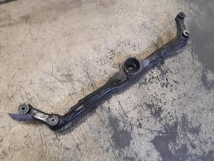 Used Chassis bar, front Volkswagen Polo III Classic (6KV2) 1.6i 75 Price € 21,00 Margin scheme offered by Reclycar De Boer BV