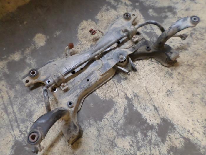 Used Subframe Mazda 3 Sport (BK) 1.6 CiTD 16V Price € 26,25 Margin scheme offered by Reclycar De Boer BV
