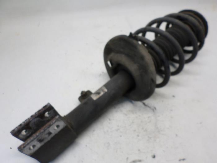 Front shock absorber, right from a Citroën C4 Grand Picasso (UA) 1.8 16V 2008