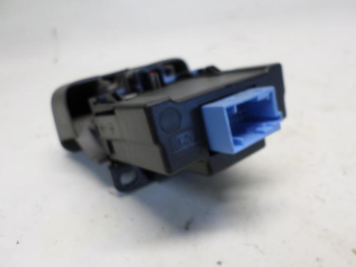 Renault Scenic 2005 Parking Brake Fault