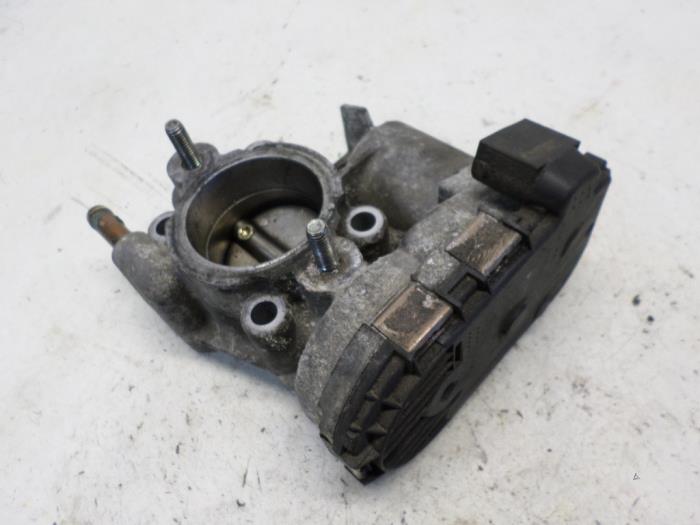 Throttle body Opel Corsa C 1.0 12V 9157512 Z10XE BOSCH