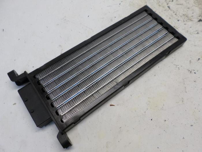 Heating element from a Peugeot 307 (3A/C/D) 1.6 HDi 16V 2007