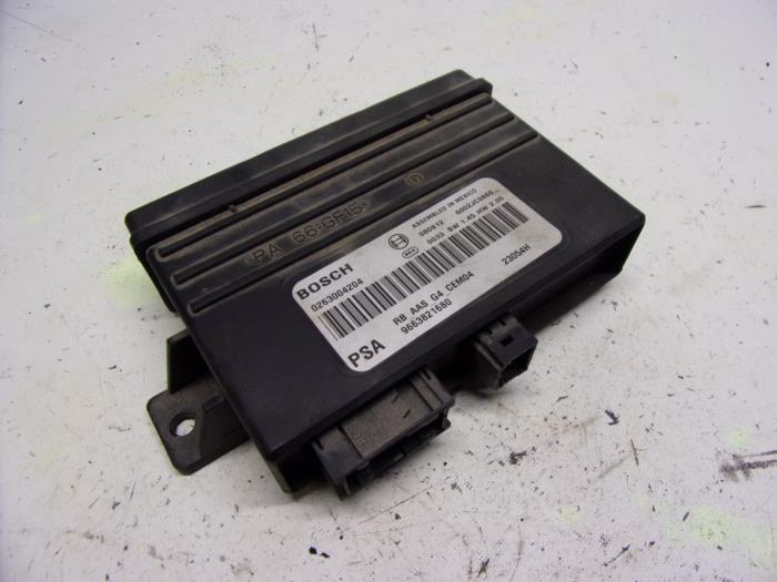 Begagnade PDC-modul Peugeot Partner Tepee (7A/B/C/D/E/F/G/J/P/S) 1.6 HDI 90 16V Pris € 26,25 Marginaltabell erbjuds av Reclycar De Boer BV