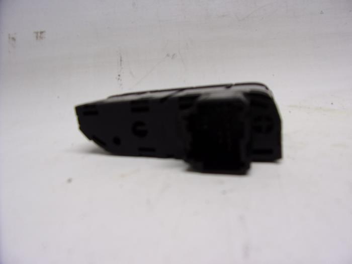 PDC switch from a Ford Focus 3 Wagon 1.6 TDCi 2012
