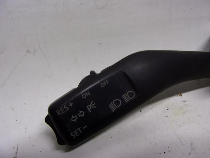 Indicator switch from a Volkswagen Touran (1T1/T2) 1.9 TDI 105 2005
