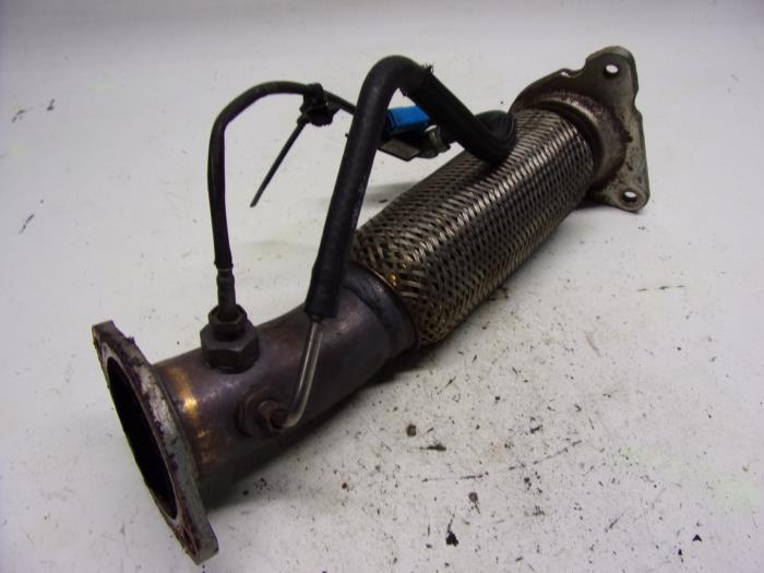 Used Exhaust front section Renault Grand Scénic II (JM) 1.9 dCi 130 Price € 21,00 Margin scheme offered by Reclycar De Boer BV