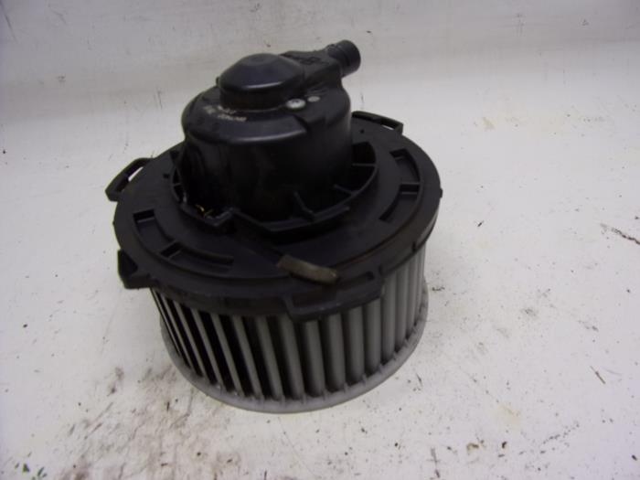 Motor de ventilador de calefactor de un Mazda 5 (CR19) 1.8i 16V 2007