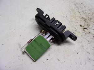 Used Heater resistor Dacia Lodgy (JS) 1.5 dCi FAP Price € 26,25 Margin scheme offered by Reclycar De Boer BV