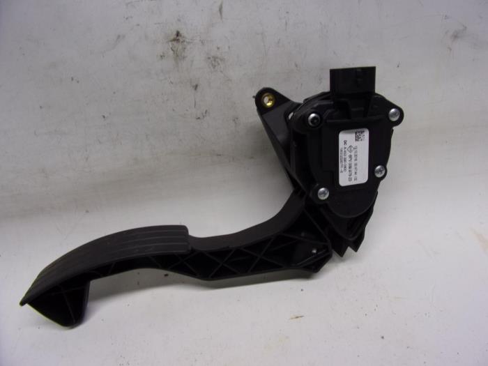 Begagnade Gaspedalsensor Renault Twingo III (AH) 1.0 SCe 70 12V Pris € 52,50 Marginaltabell erbjuds av Reclycar De Boer BV
